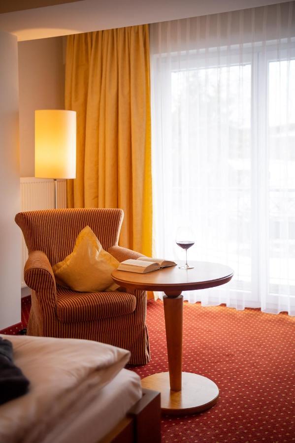 Landhotel Postwirt グラフェナウ エクステリア 写真