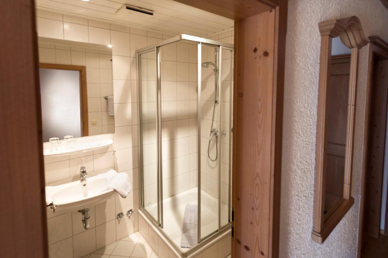 Landhotel Postwirt グラフェナウ エクステリア 写真